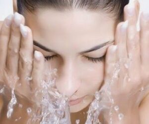 Jak powinno wyglądać prawidłowe oczyszczanie skóry?